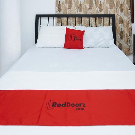 Reddoorz Plus At Billy'S Resort Oslob Exteriör bild