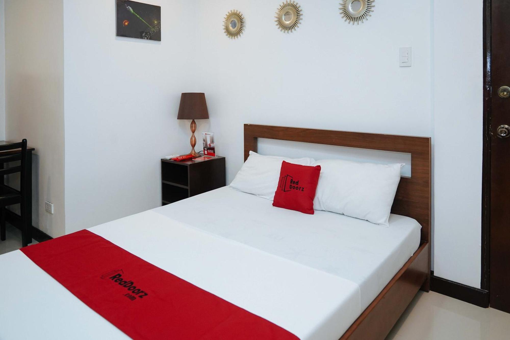 Reddoorz Plus At Billy'S Resort Oslob Exteriör bild